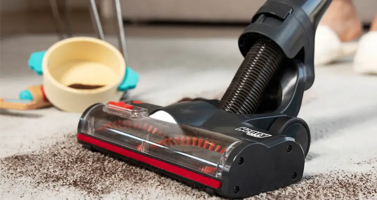 Rodzaje małych odkurzaczy (pionowy, ręczny, tradycyjny, robot)