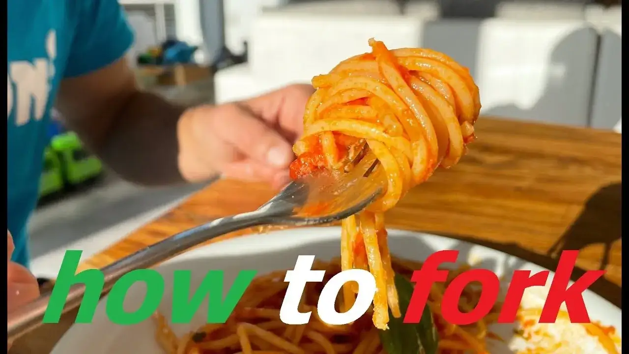 Zdjęcie Jak podawać spaghetti, aby zachwycić gości i uniknąć faux pas