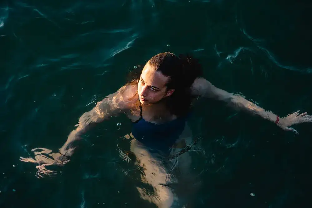 Zdjęcie Po co rozgrzewka przed morsowaniem? Uniknij szoku zimnej wody