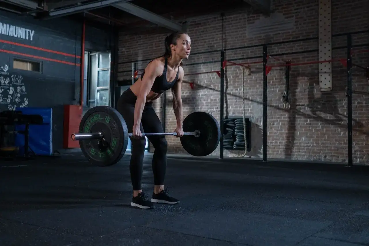 Zdjęcie CrossFit: Ile kalorii spalisz? Efektywność i por&oacute;wnanie