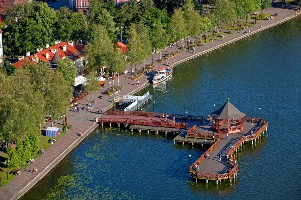 Zdjęcie Jezioro Drwęckie - odkryj tajemnice i atrakcje, które zachwycają