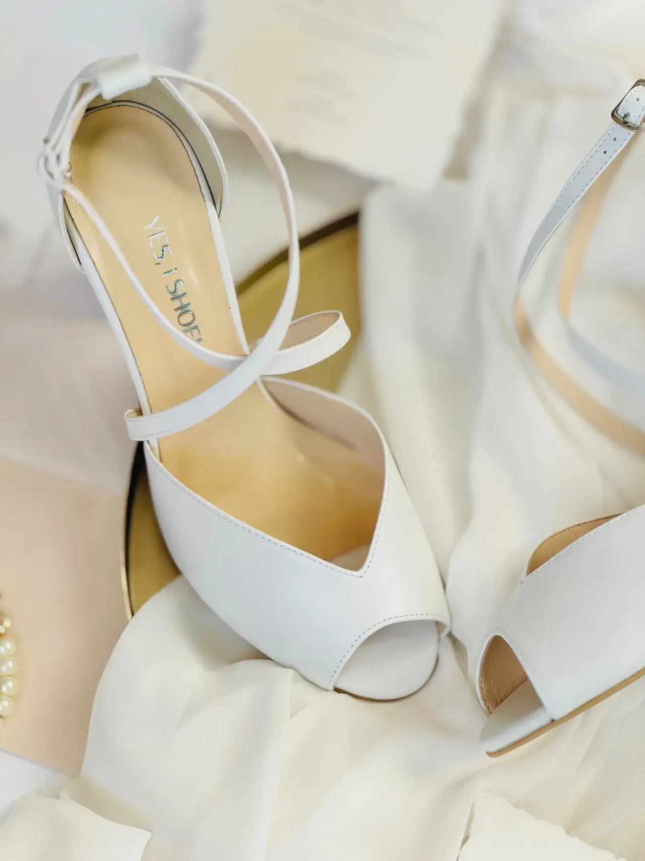 Zdjęcie Jakie buty do sukni ivory – idealne kolory na wyjątkowe okazje