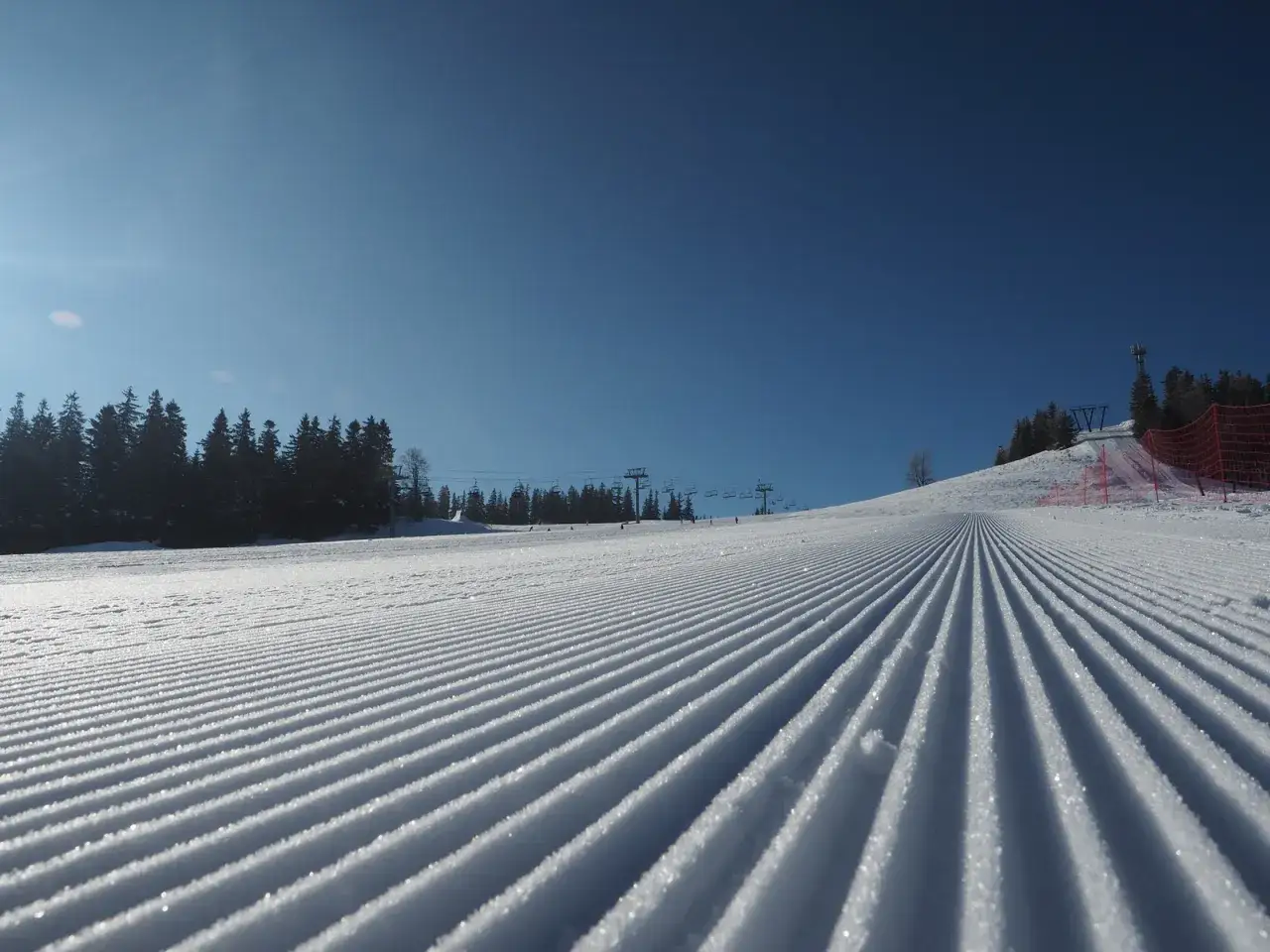 Zdjęcie Snowpark Donovaly: Najlepsze atrakcje i trasy dla narciarzy i snowboardzistów