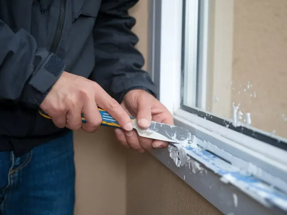 Zdjęcie Skuteczne sposoby na usunięcie plam po piance montażowej