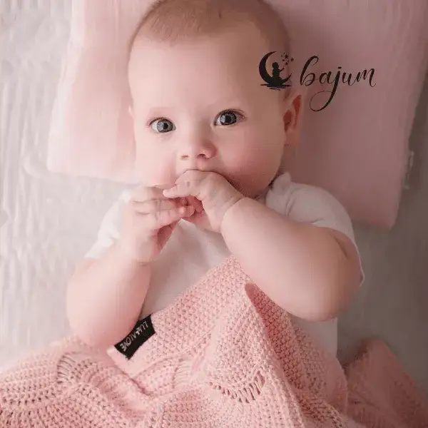 Zdjęcie Jaki kocyk dla niemowlaka wybrać, by zapewnić komfort i bezpieczeństwo?