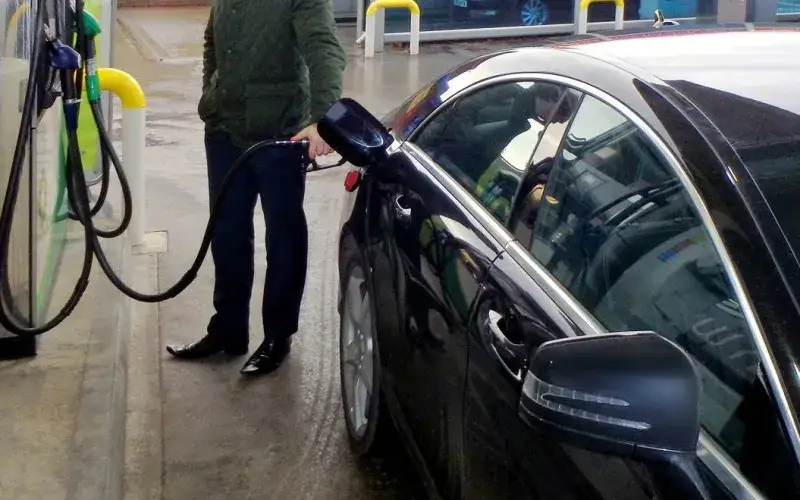 Zdjęcie Ile oktanów ma diesel? Odkryj prawdę o liczbie cetanowej paliwa