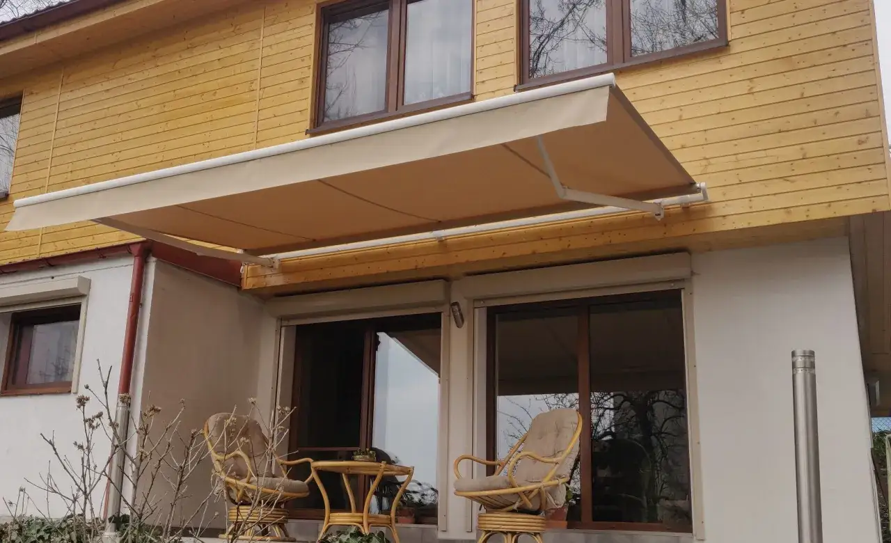 Rodzaje markiz kaseta p&oacute;łkaseta bez kasety