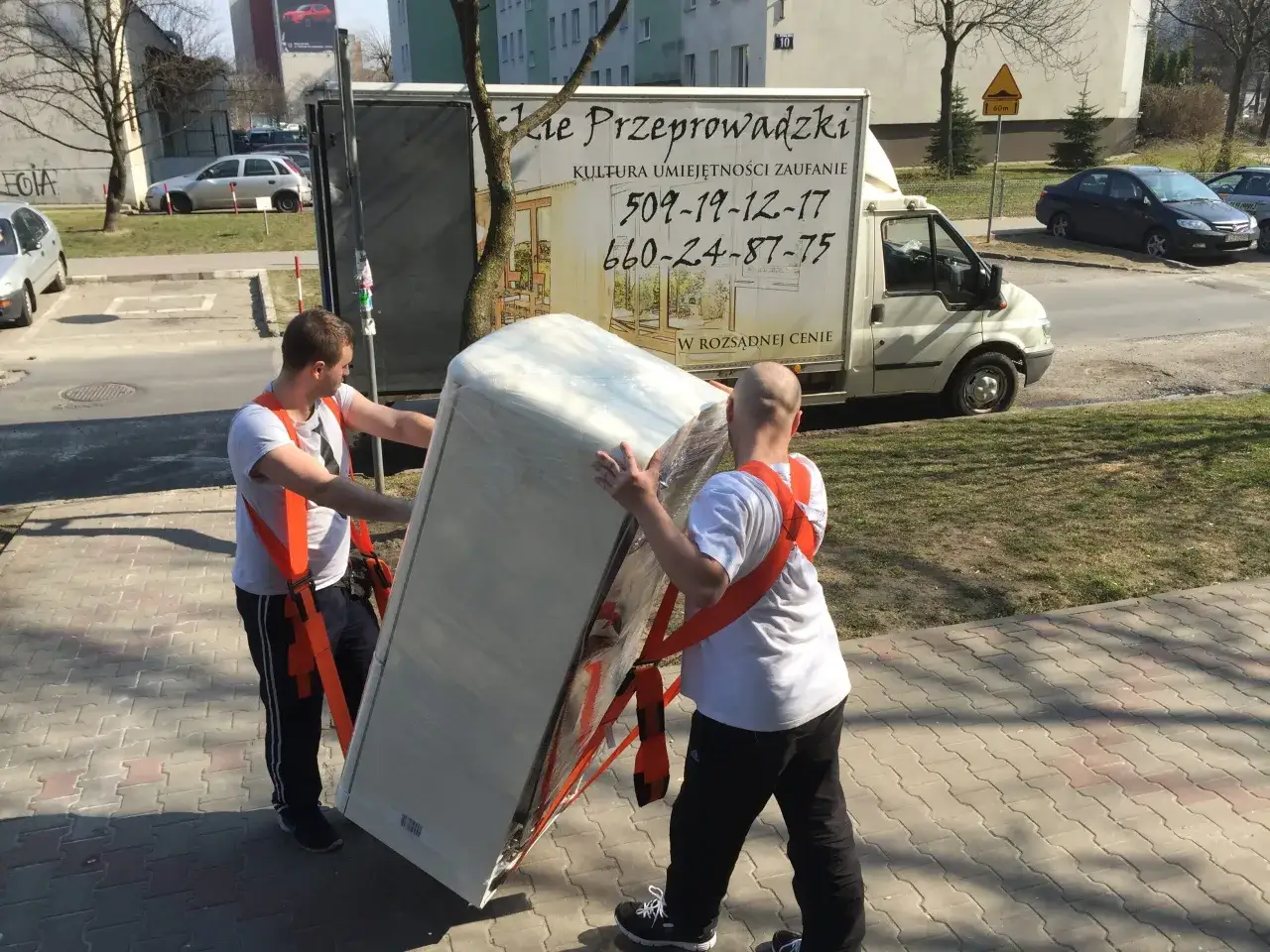 lodówka transport pion