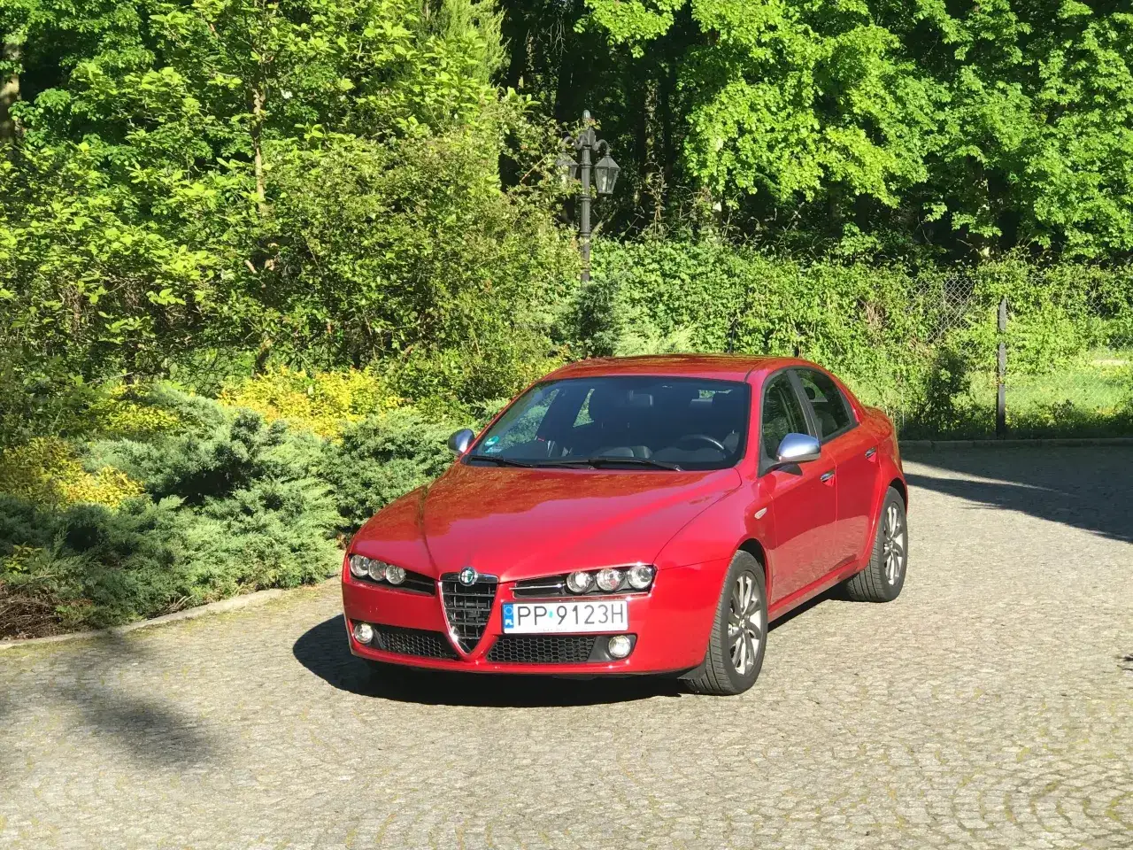 Alfa Romeo 159 czerwona prz&oacute;d