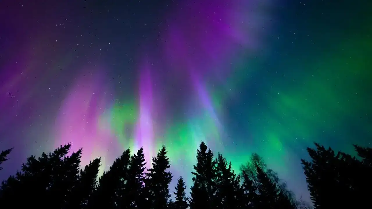 tęcza halo zorza polarna
