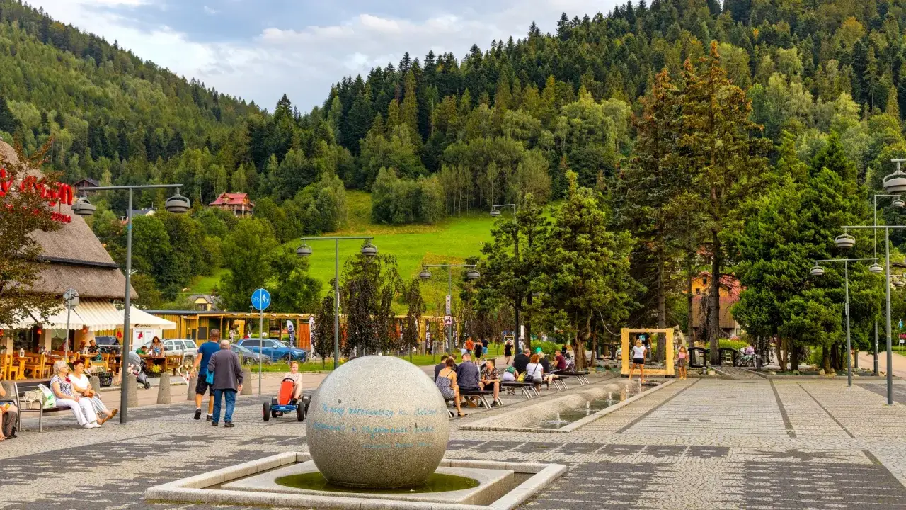 Plac zabaw Szczyrk deptak nad Żylicą