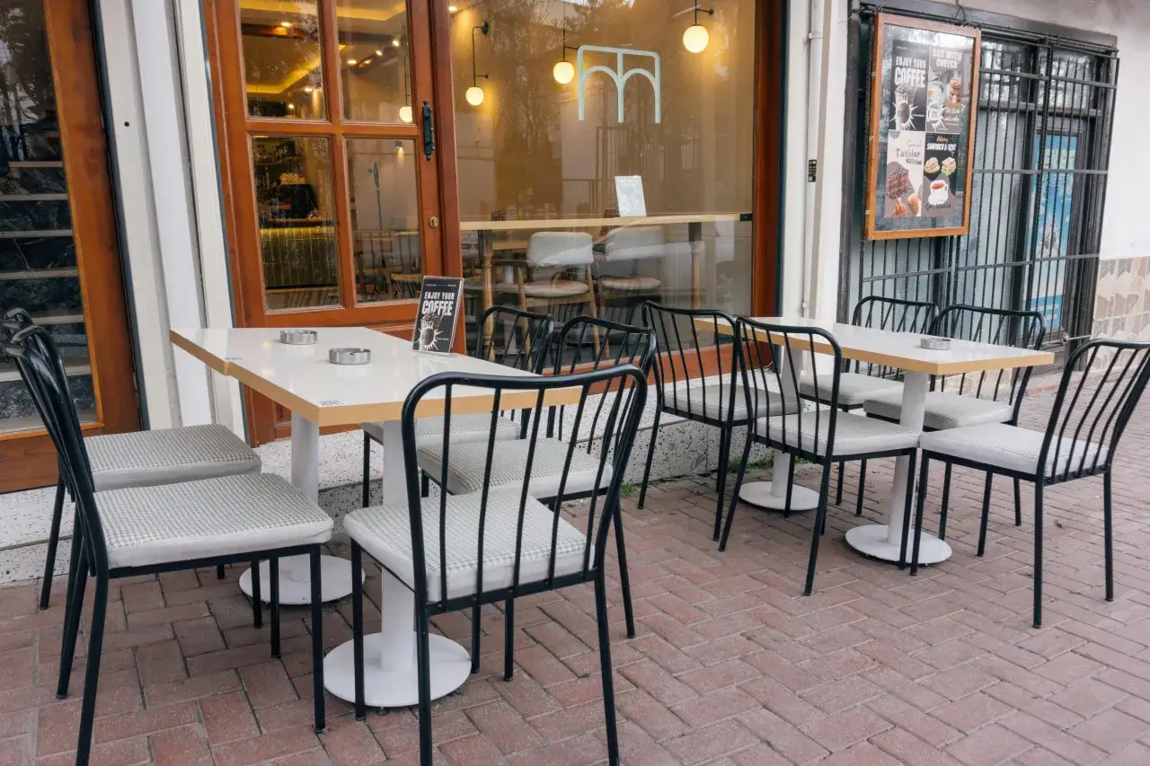 Gastro St&uuml;hle aufbereiten reinigen