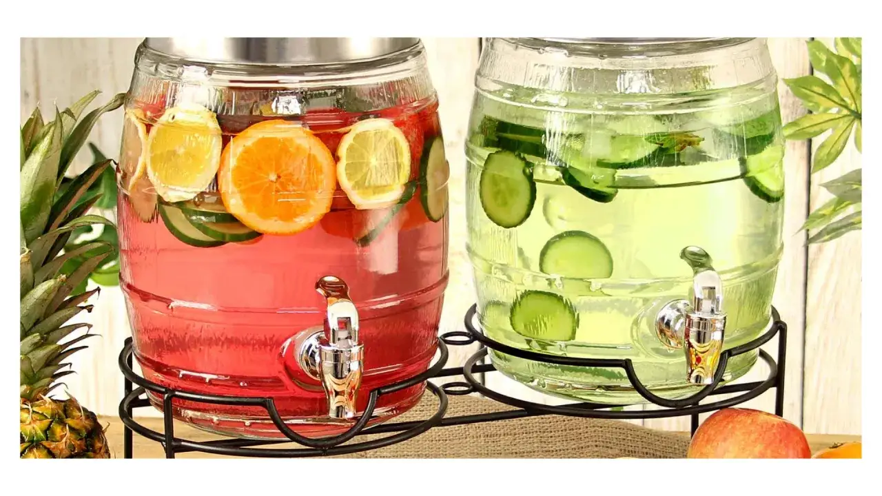 sł&oacute;j z lemoniadą i kranikiem