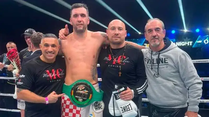 pas WBC International waga bridger
