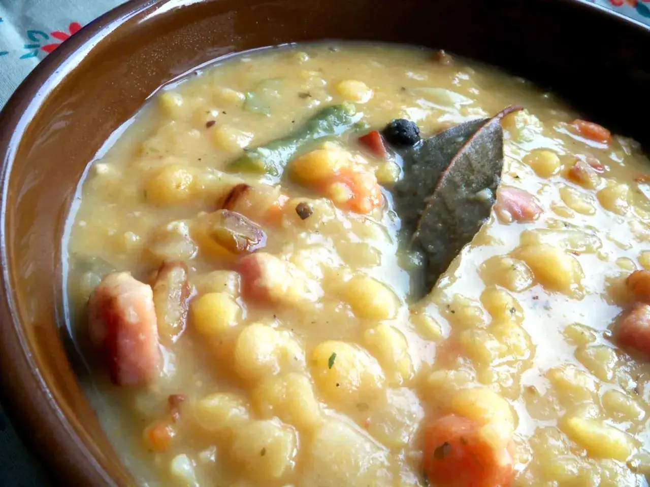 zupa grochowa składniki kaloryczność