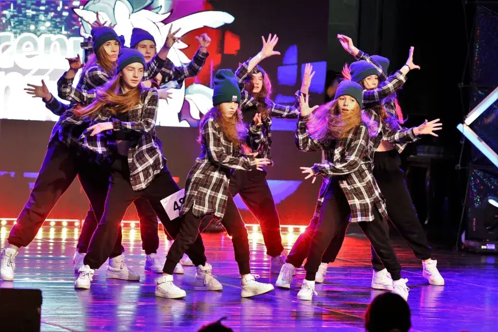 r&oacute;żne style tańca, rodzaje tańca, taniec klasyczny wsp&oacute;łczesny street dance
