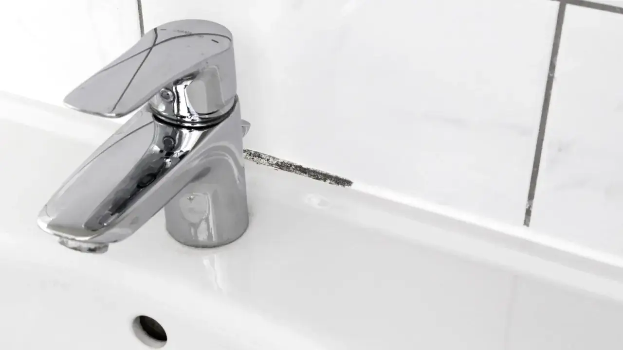 Czysta łazienka zapobieganie pleśni