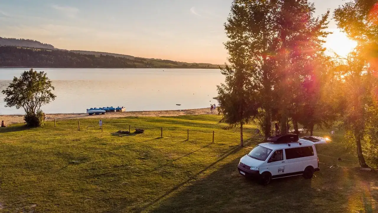 Camping Jezioro Czorsztyńskie widok