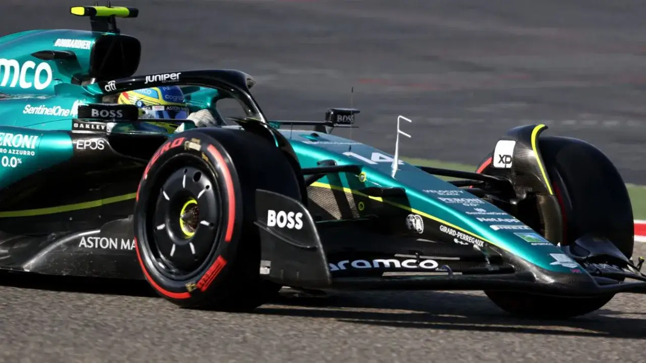 Coche F1 en entrenamientos libres