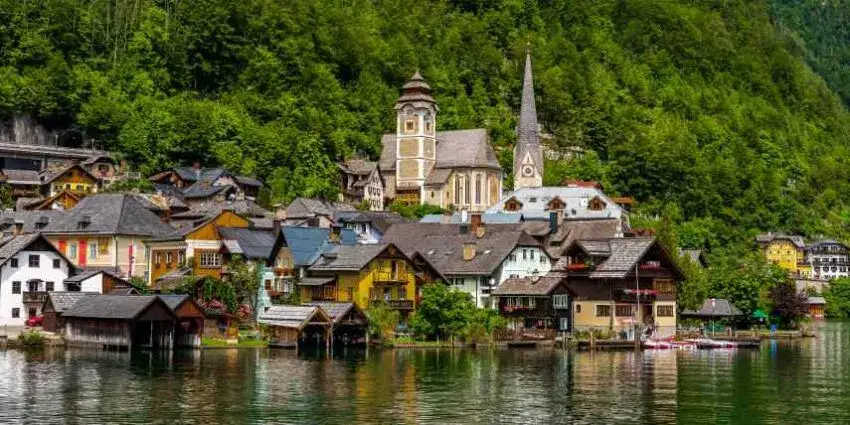 Hallstatt Colmar Giethoorn Sintra