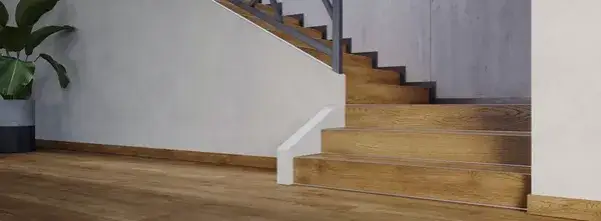 różnice panele laminowane winylowe na schody