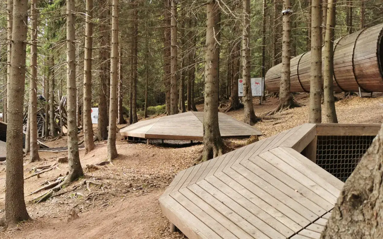 Hern&iacute; krajina Pecka plac zabaw