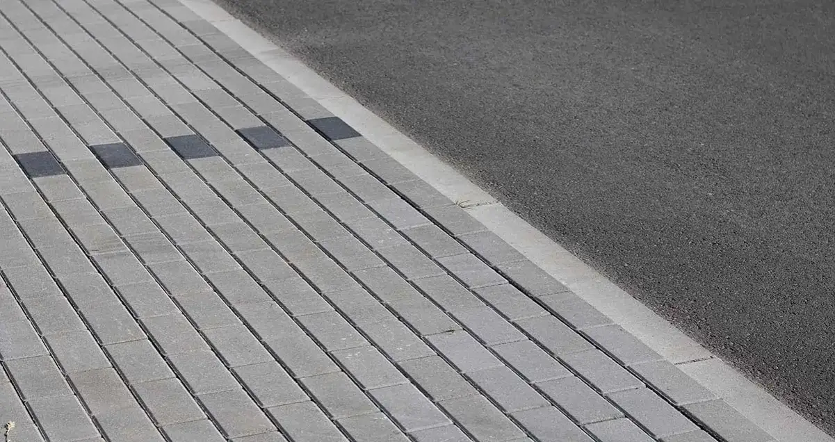 różnice krawężnik najazdowy drogowy obrzeże