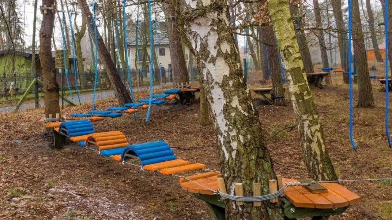 Park Linowy Tukan Mikoł&oacute;w trasy dla dzieci i dorosłych