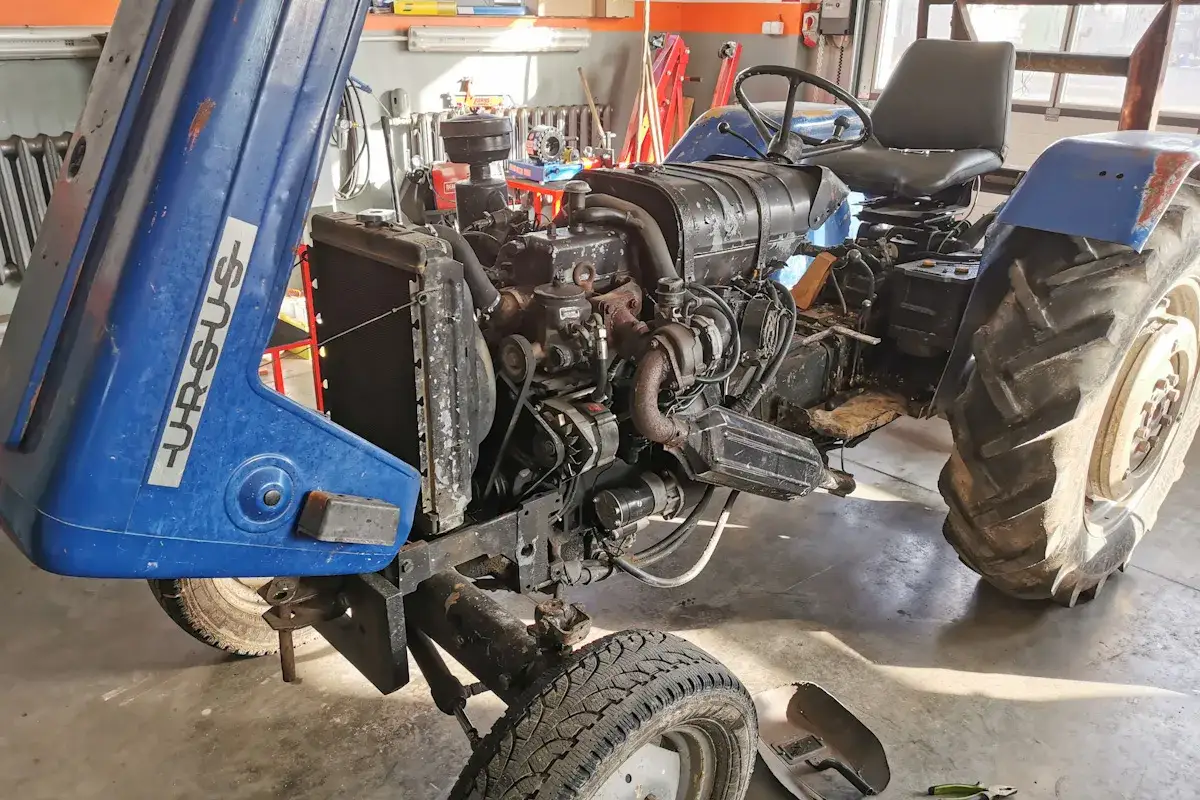 Zdjęcie Jak zarejestrować ciągnik bez umowy kupna i uniknąć problemów?