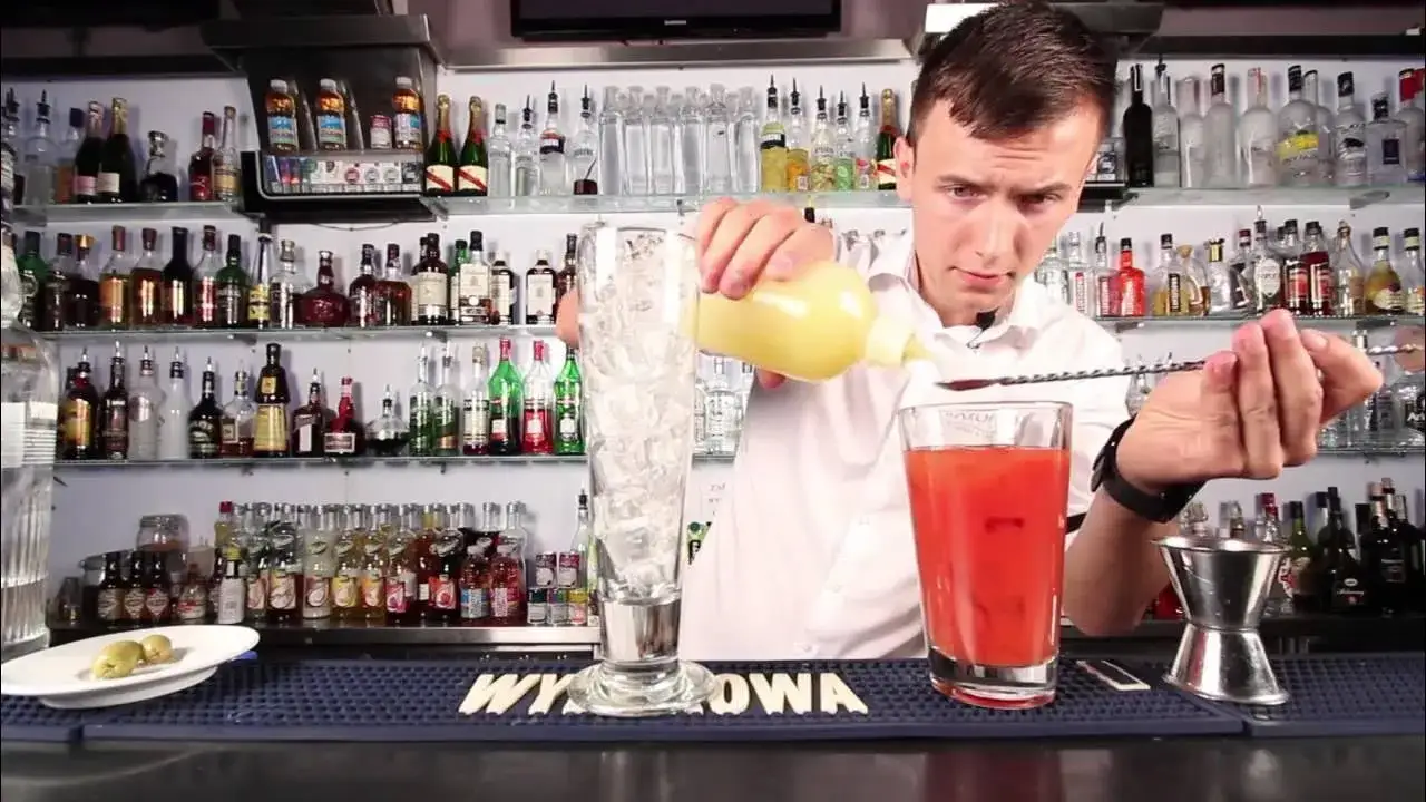 Zdjęcie Lokale, gdzie barmani polecają krwawą mary i margarita – najlepsze miejsca