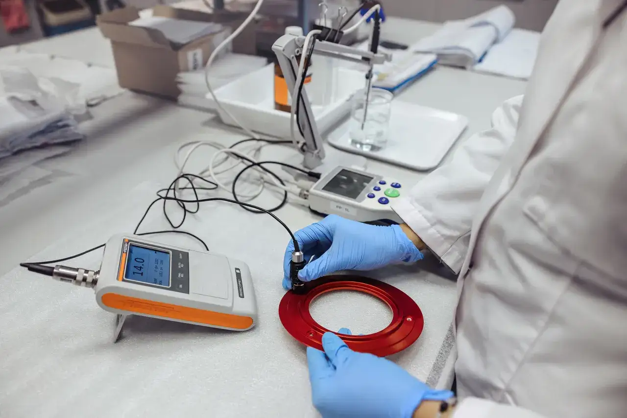 Zdjęcie Czy aluminium przewodzi prąd? Odkryj zaskakujące właściwości!