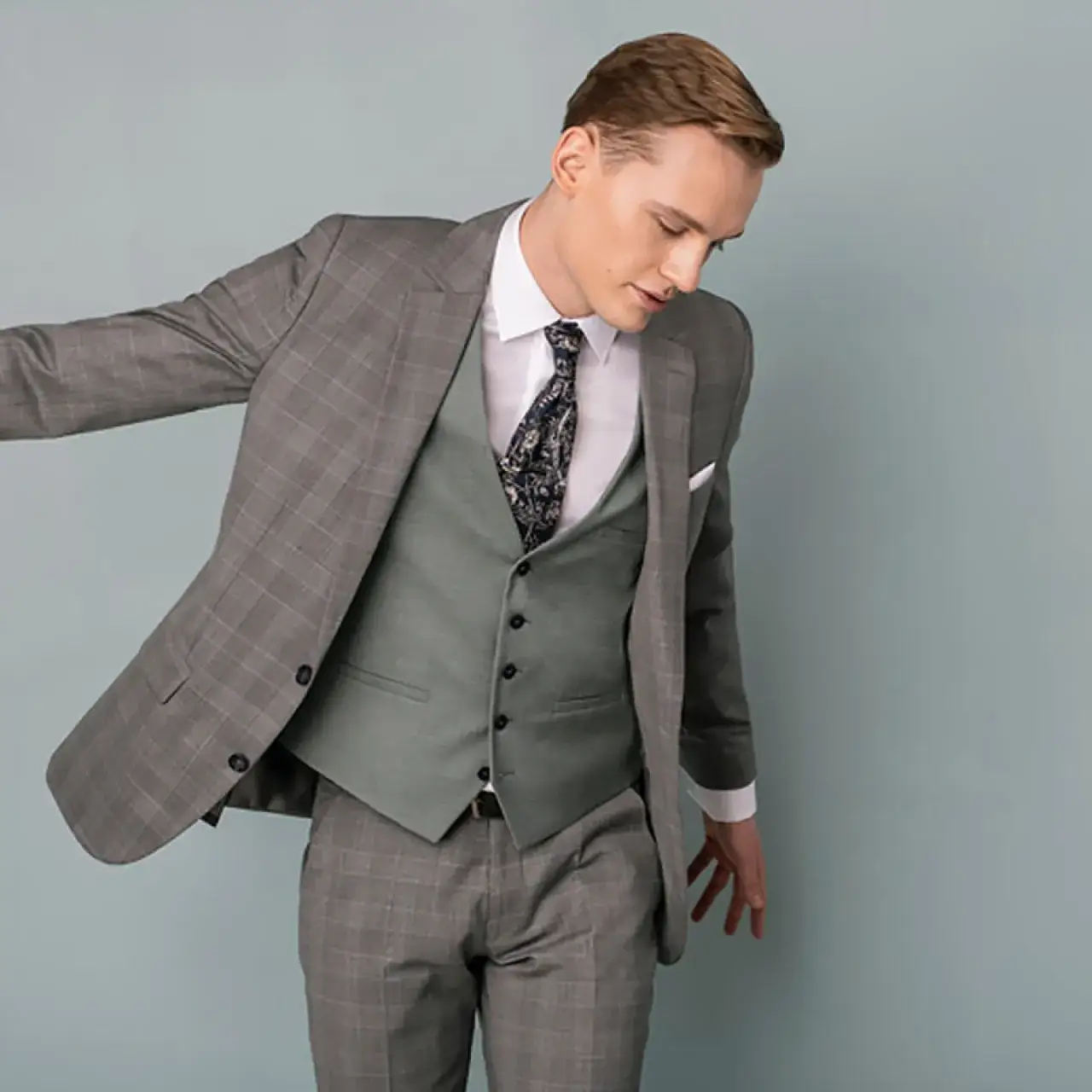 Zdjęcie Stylizacje męskie na wesele: 10 inspiracji dla każdego gościa