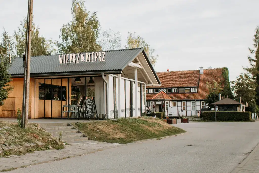 Zdjęcie Gdzie zjeść w Giżycku? Odkryj najlepsze lokale i smaki Mazur