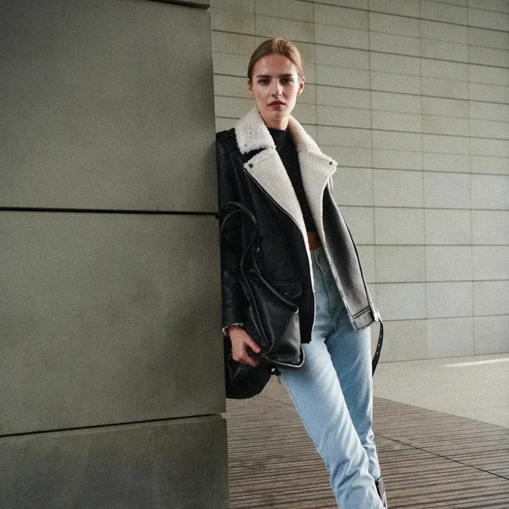 Zdjęcie Elegancka kurtka puchowa damska – wybór, który zachwyca stylem i wygodą