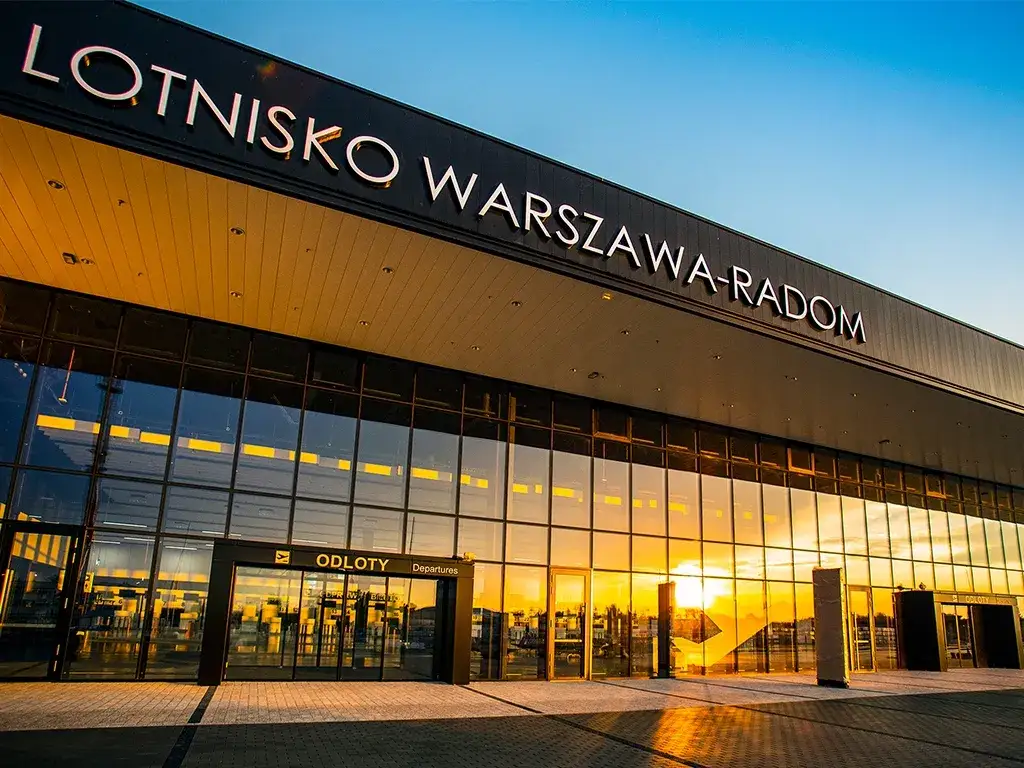 Nowoczesny terminal lotniska Warszawa-Radom