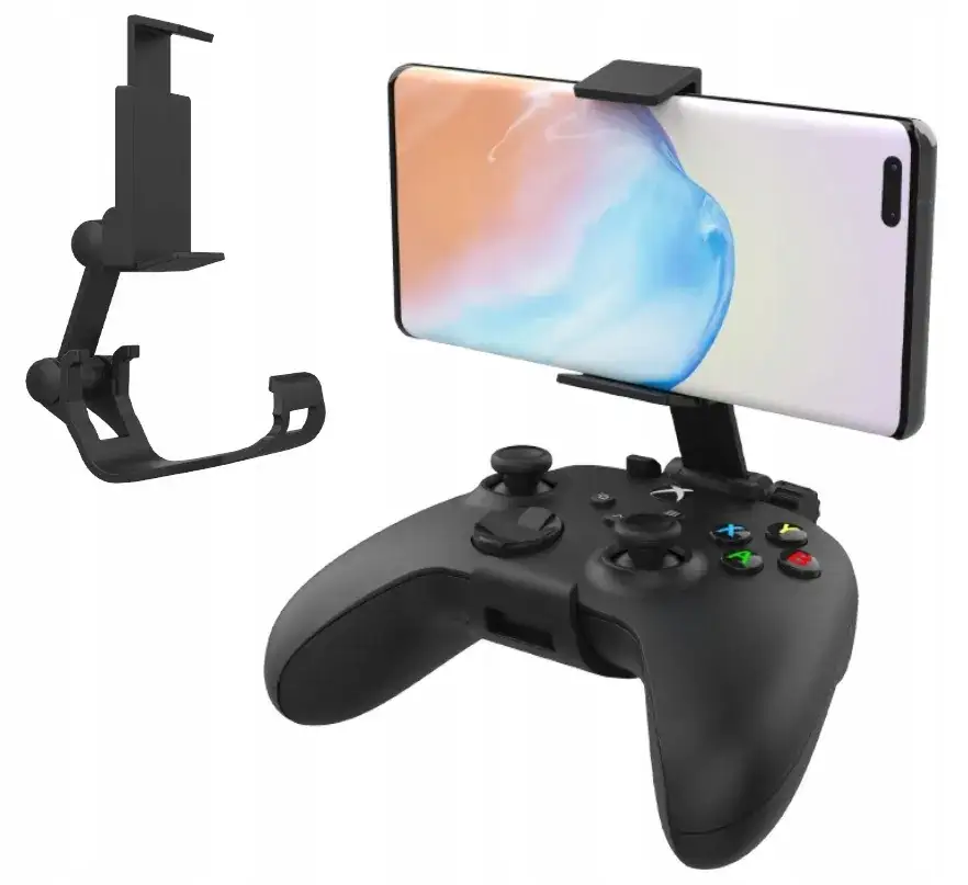 Kontroler Xbox Series X|S z telefonem w uchwycie