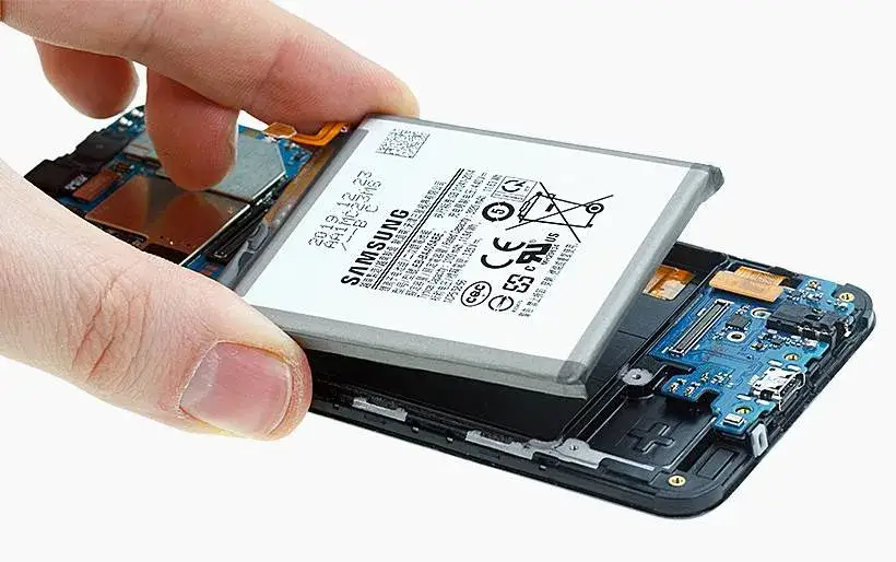 wymiana baterii Samsung A40