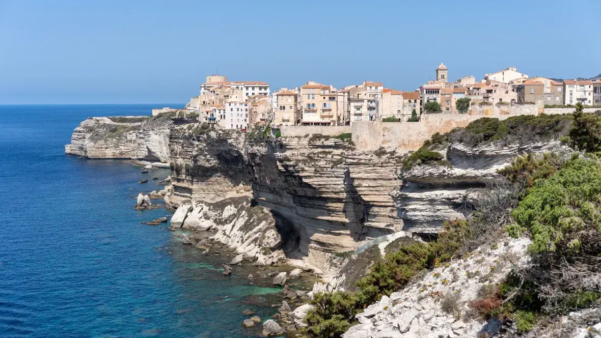 Bonifacio miasto na klifie