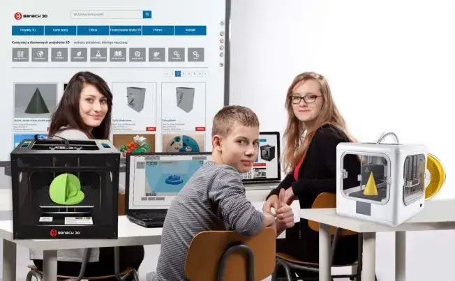 drukarka 3D w szkolnej pracowni informatycznej