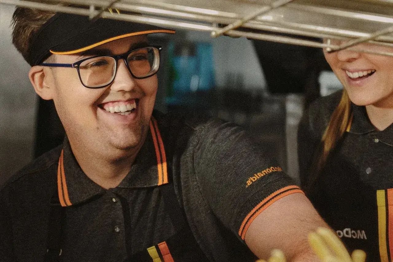 Ścieżka kariery McDonald's pracownicy na r&oacute;żnych stanowiskach