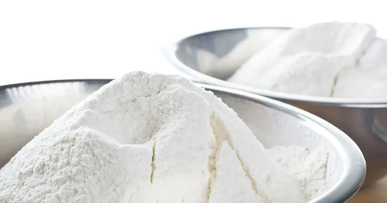 mąka ryżowa biała i brązowa por&oacute;wnanie