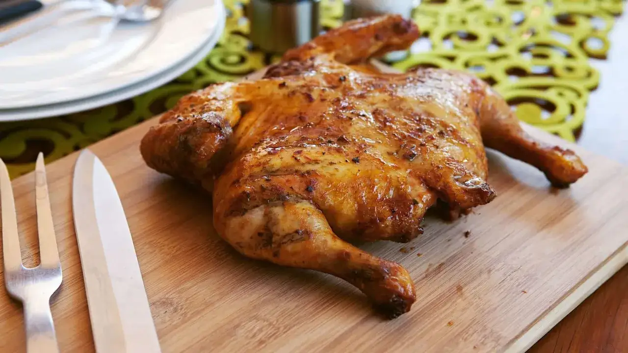 Découpe poulet en crapaudine technique