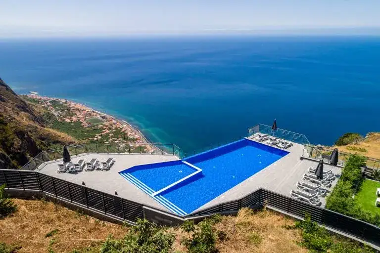 Zdjęcie Madera gdzie nocleg - najlepsze opcje zakwaterowania na wyspie