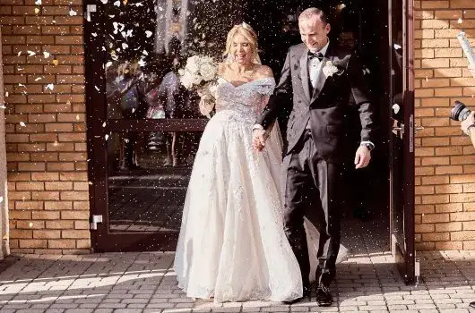 Zdjęcie Ile kosztuje fotograf na wesele? Sprawdź ceny i uniknij rozczarowań