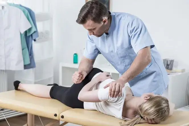 r&oacute;żne zawody w rehabilitacji i pracy z ciałem