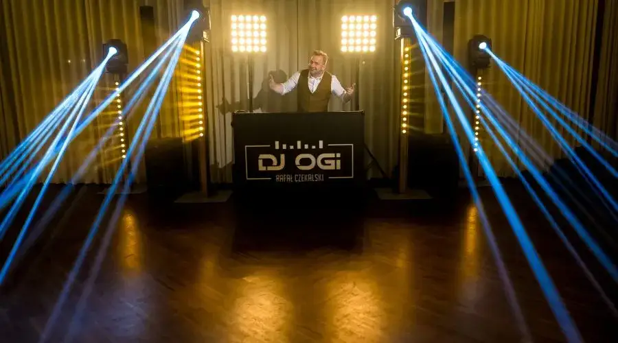 DJ na wesele konsola światła