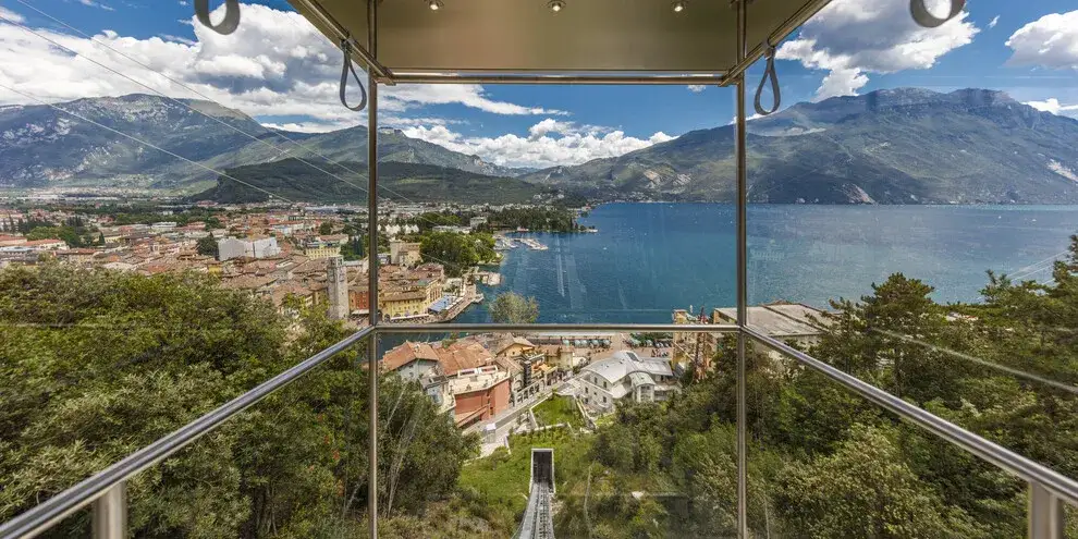 Riva del Garda restauracje z widokiem