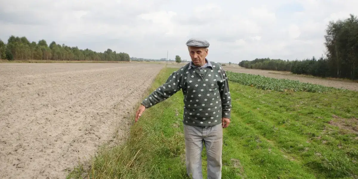 kł&oacute;tnia sąsiad&oacute;w o miedzę symboliczne