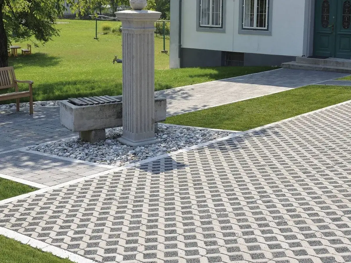 Pielęgnacja podjazdu z płyt ażurowych