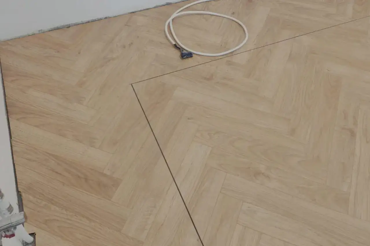 Montaż paneli kuchennych dylatacja